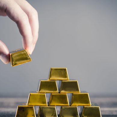 Gold-Investment-Outlook-for-2024-Why-You-Should-Invest-in-Gold